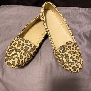New Cheetah print flats size 6